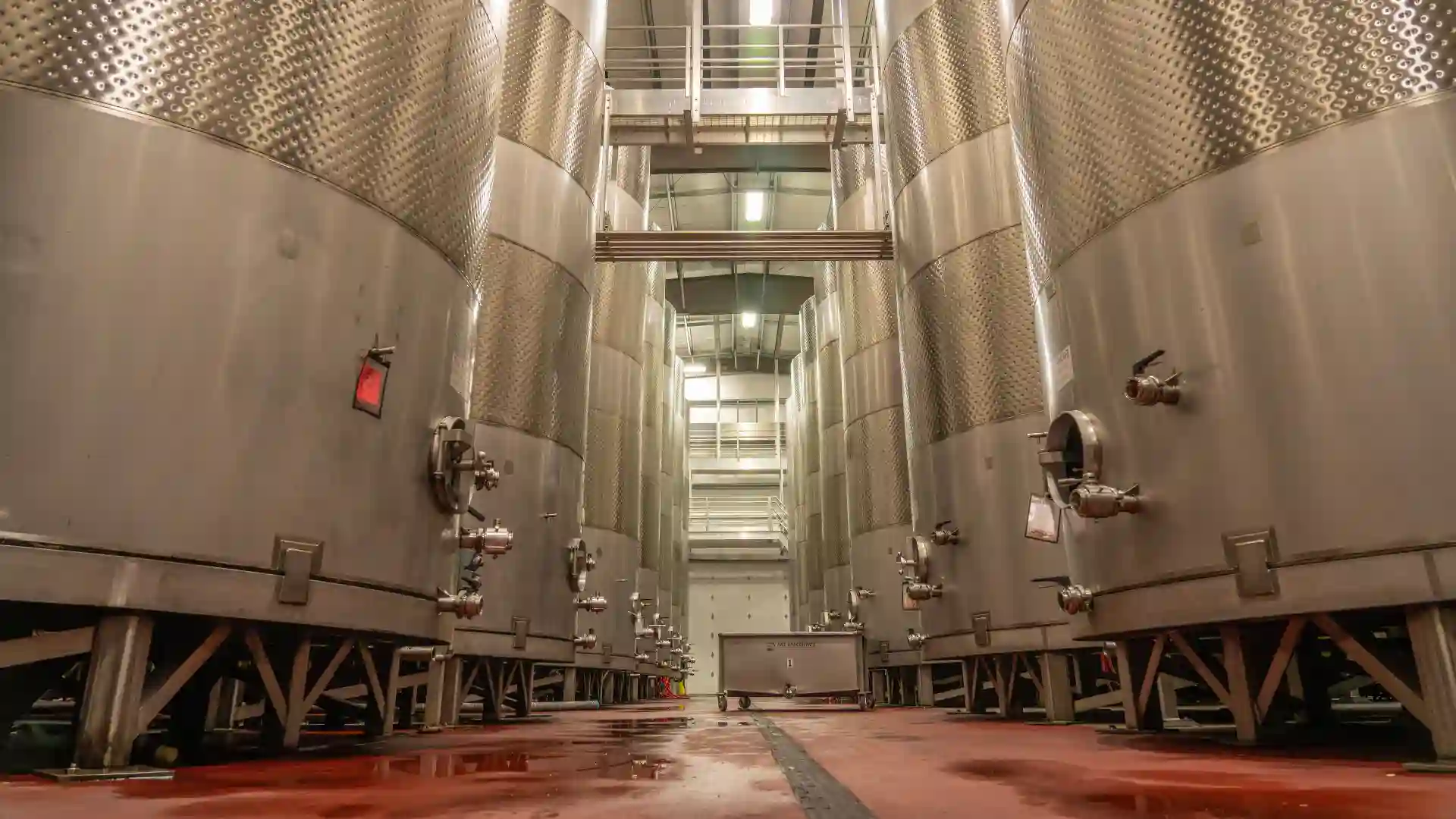 Monitoreo de efluentes complejos y gestión del agua en la industria de bebidas y alimentos